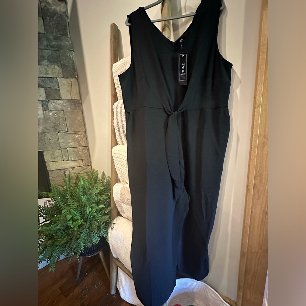 Knot front sleeveless black jumpsuit! 3X